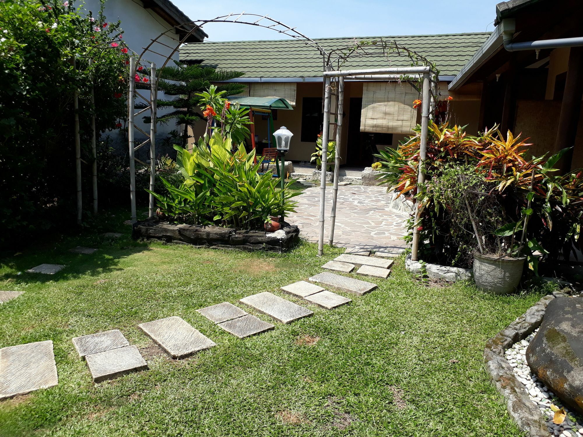 Villa Yukie Senggigi Montongbuwoh Kültér fotó