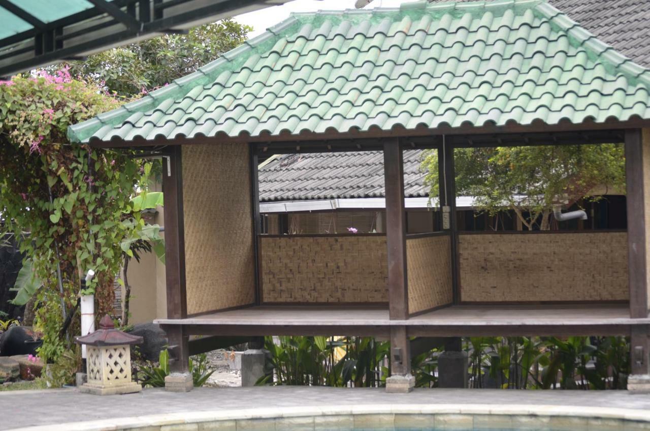 Villa Yukie Senggigi Montongbuwoh Kültér fotó